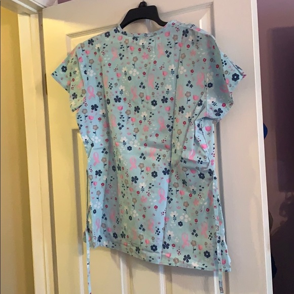 Scrub top - Picture 2 of 2